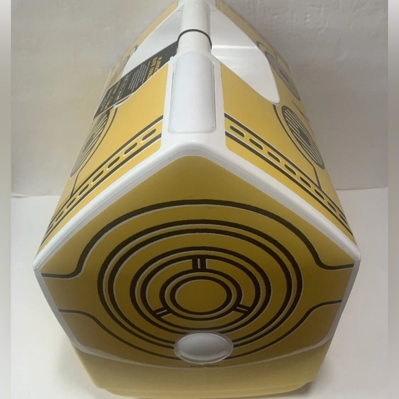 Igloo Star Wars C3PO 16 Qt Cooler Playmate Elite NWT - Picture 5 of 10